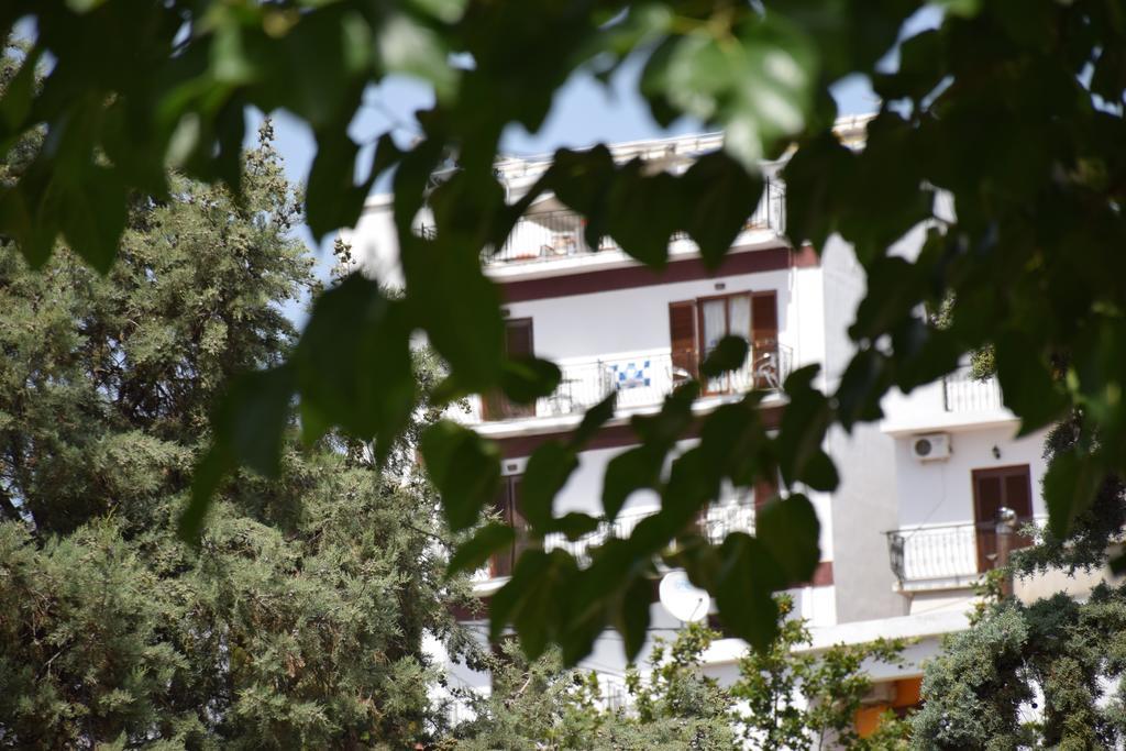 Pension Margarita Skiathos Exterior photo