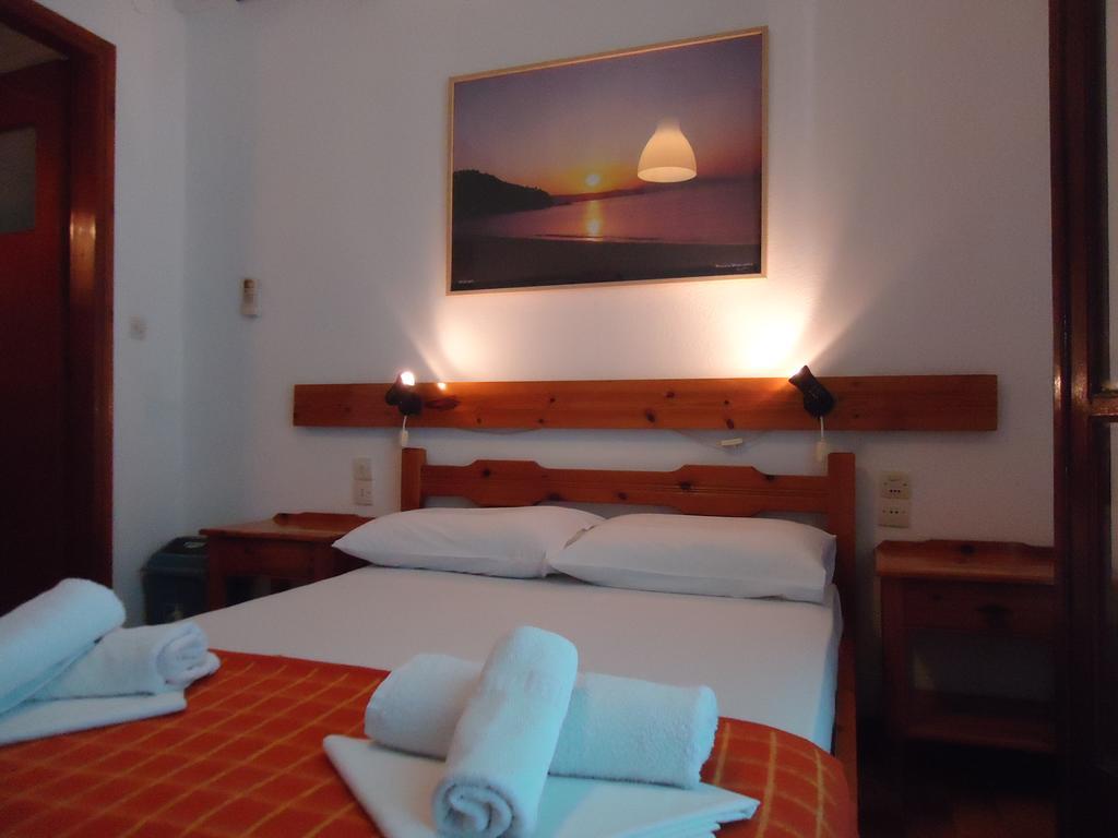 Pension Margarita Skiathos Exterior photo
