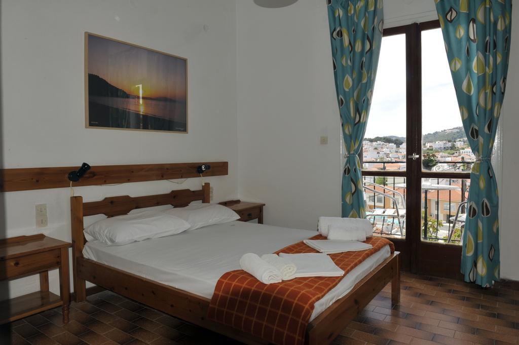 Pension Margarita Skiathos Exterior photo